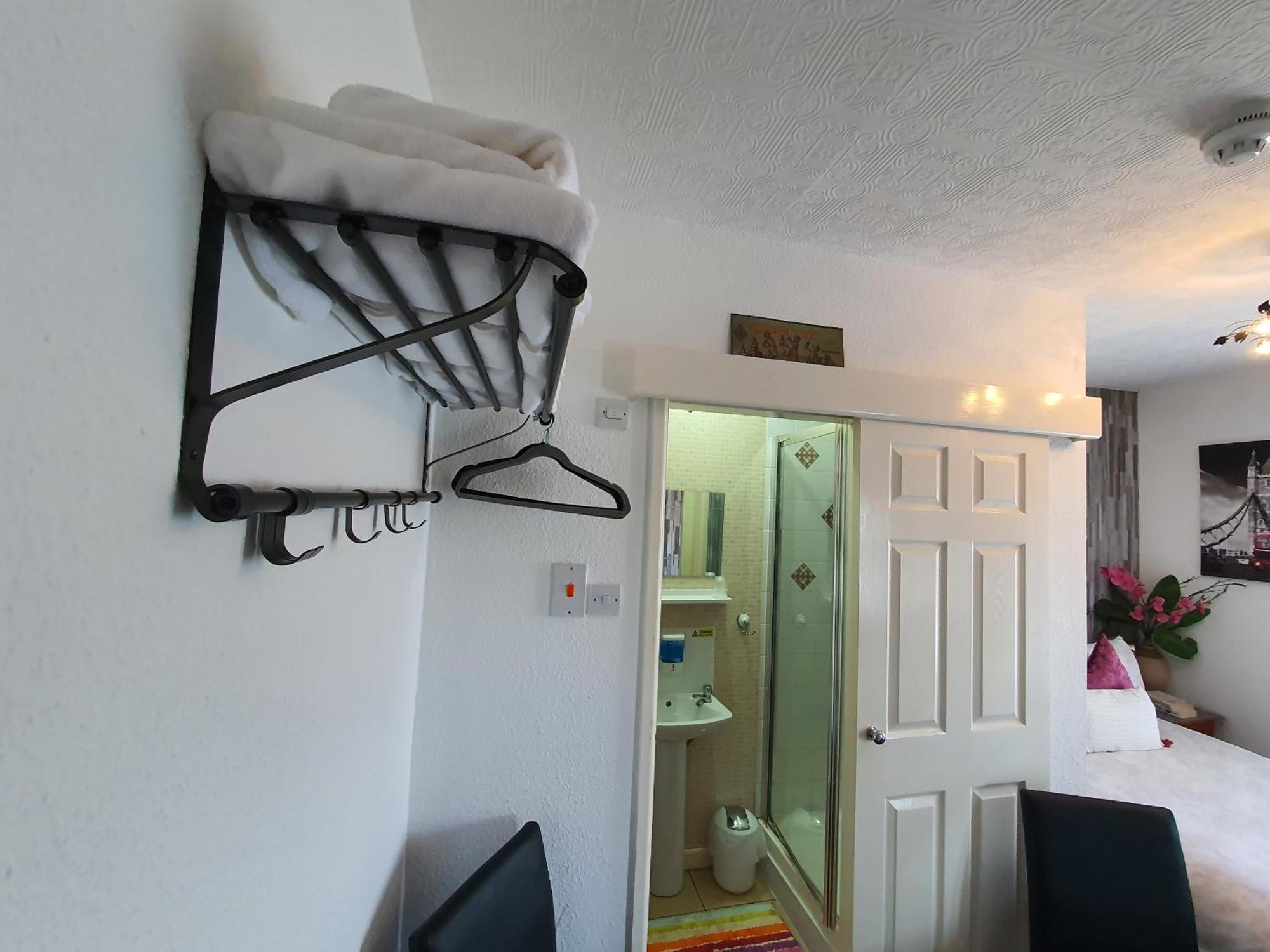 Windsor House Bed & Breakfast *